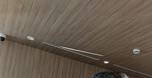 ATM’de unutulan parayı zabıta memuru buldu