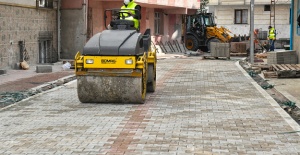 ESENYURT BELEDİYESİ YOLLARI YENİLEMEYE DEVAM EDİYOR