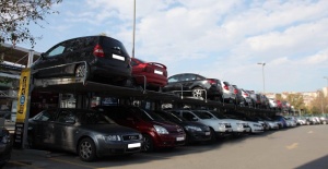 SAĞLIK ÇALIŞANLARINA ÜCRETSİZ ULAŞIM VE OTOPARK  UYGULAMASININ SÜRESİ UZATILDI