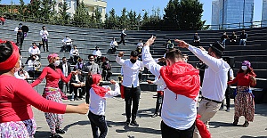 ATAŞEHİR’DE ÇİNGENELER ZAMANI