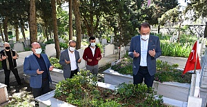 Beylikdüzü'nde kabirler duasız kalmadı