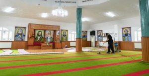 Esenyurt’da ibadethaneler temizlemeye devam ediyor