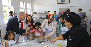 Çölyak hastaları için glütensiz kek yaptılar