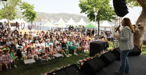 EDEBİYAT GÜNLERİ DOLU DOLU PROGRAMLARLA DEVAM EDİYOR