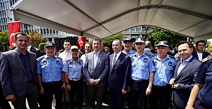 MESAİ ARKADAŞLARININ KURBAN BAYRAMI’NI KUTLAYAN İMAMOĞLU