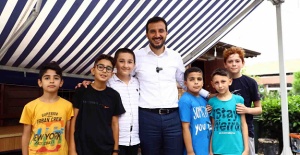 ESENYURT HALA  AK PARTİ’NİN HİZMETLERİNİ KONUŞUYOR