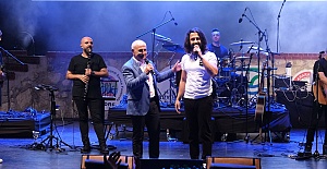 KORAY AVCI SESİYLE FESTİVALE DAMGASINI VURDU