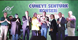 Balkan müziği efsanesi Cüneyt Şentürk Sultangazi’de sahne aldı