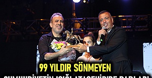 99 Yıldır sönmeyen cumhuriyetin ışığı ataşehir’de parladı