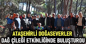 Ataşehirli doğaseverler “Dağ Çileği”etkinliğinde buluştu