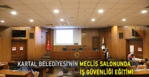 Kartal Belediyesi’nin Meclis salonunda, iş güvenliği eğitimi