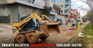 ÜMRANİYE BELEDİYESİ ŞANLIURFA’DA SELİN YARALARINI SARIYOR