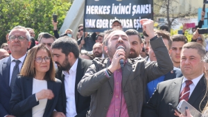 “ADLİ MAHKUMLAR İÇİN AYRIMSIZ AF”